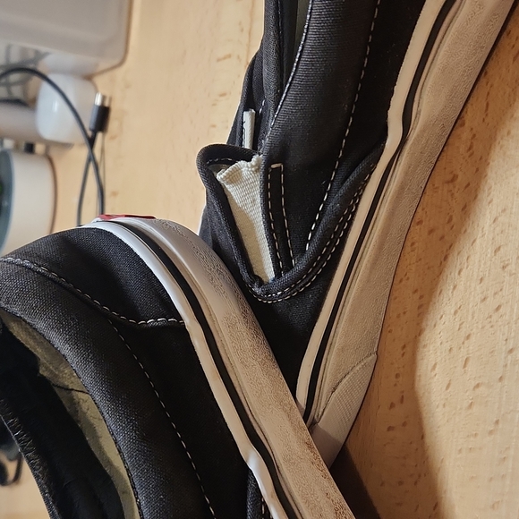 Vans - Picture 4 of 7